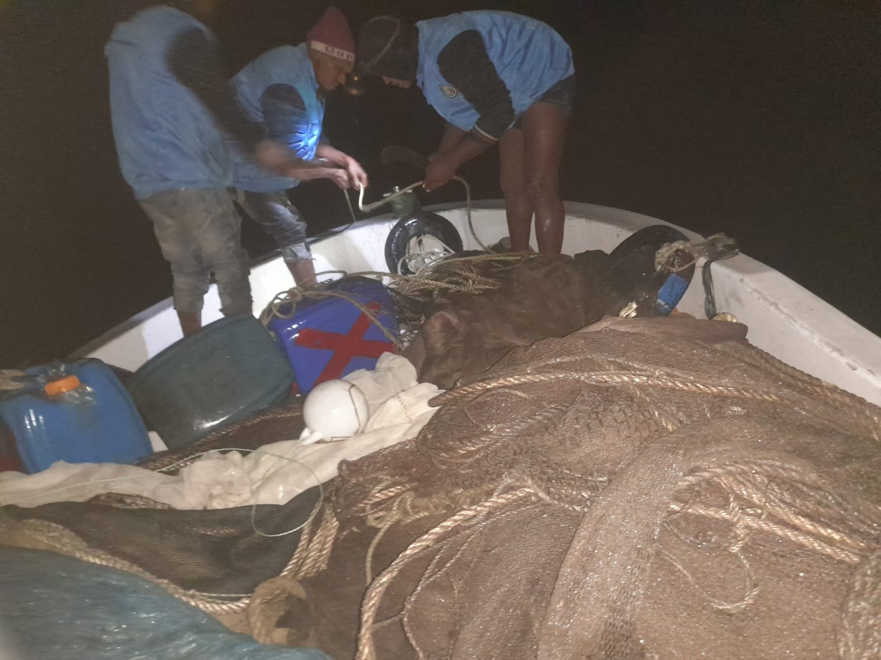 নদীতে যৌথ অভিযান চালায় ভোলা ও বরিশাল জেলা মৎস্য দপ্তর