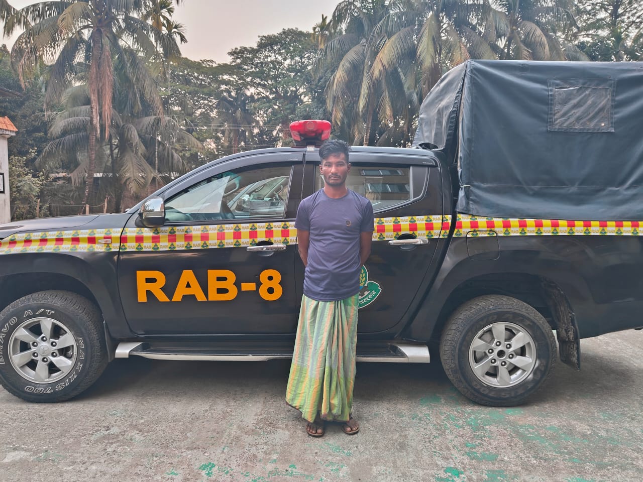 ভোলা’র তজুমদ্দিনের আব্বাস ডাকাত র‍্যাবের হাতে আটক