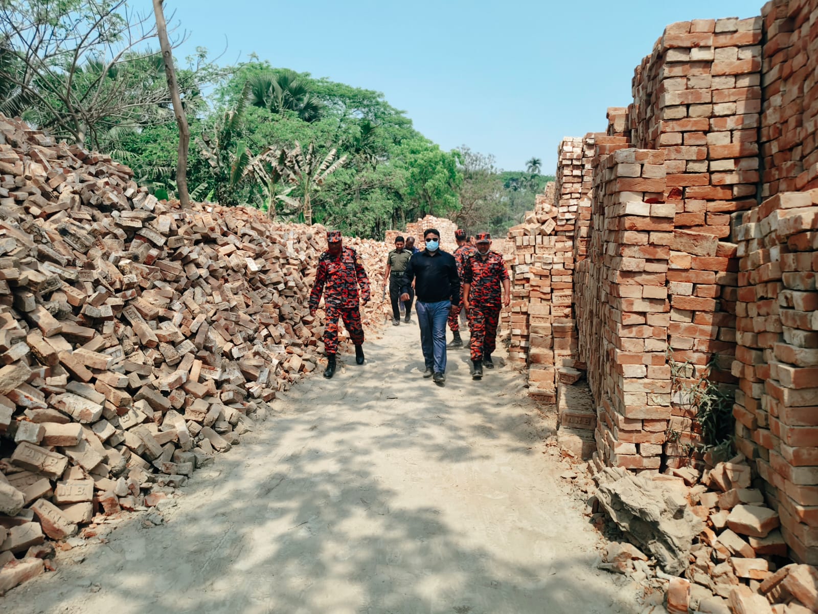 ভোলা’র বোরহানউদ্দিনে ৩ অবৈধ ইটভাটাকে ৪ লাখ ৮০ হাজার টাকা জরিমানাসহ বন্ধ করে দিলেন ইউএনও