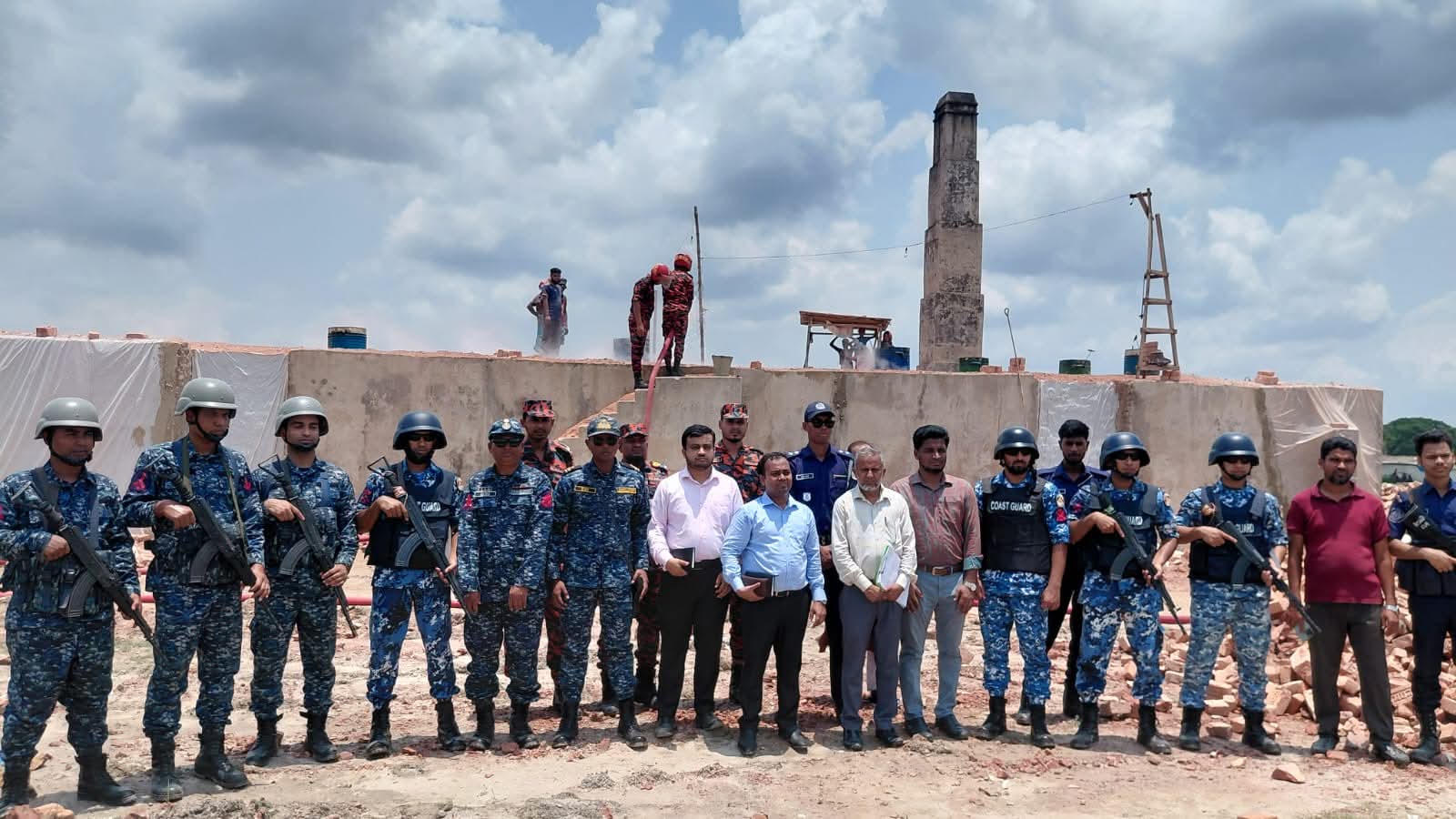 দৌলতখান ও লালমোহনে সারে ৪ লক্ষ টাকা জরিমানাসহ ২ অবৈধ ইটের ভাটা ধংস